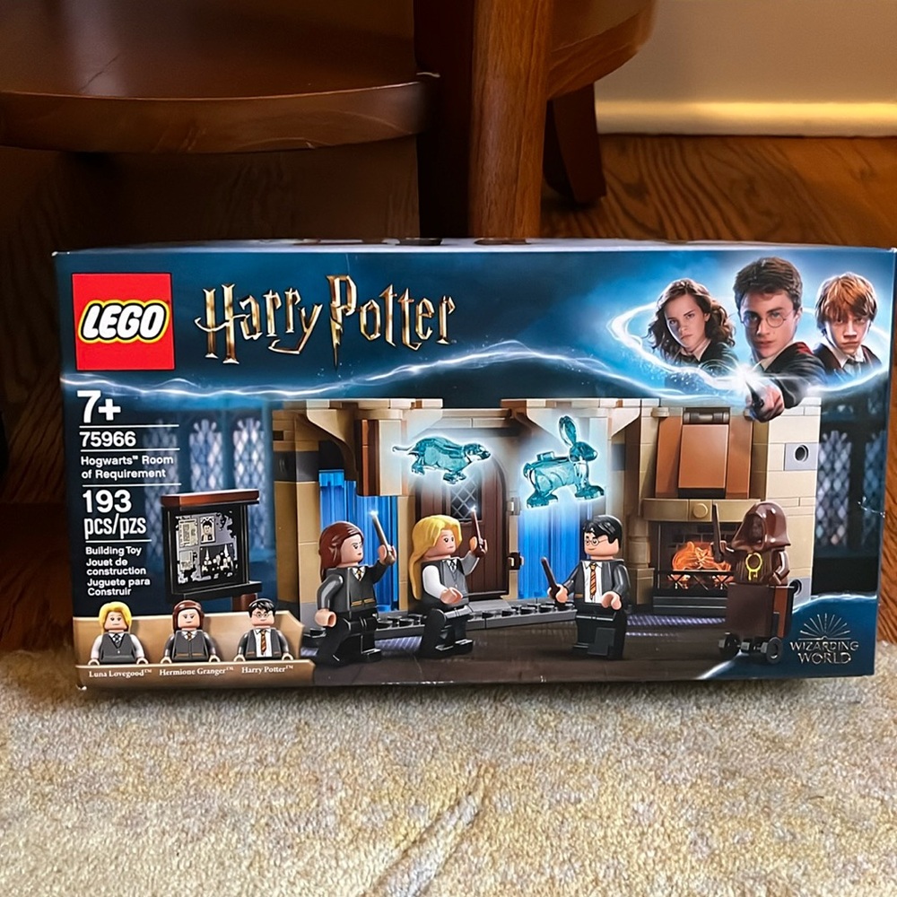 Brand new in box Harry Potter Hogwarts Room of Requirement number 75966